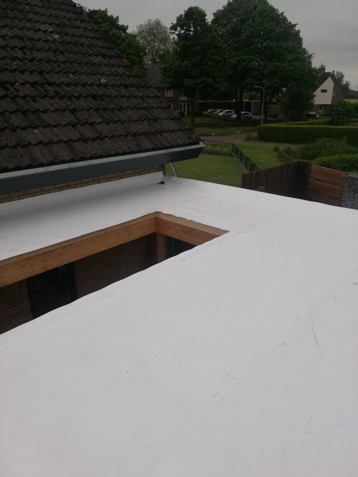 Vaassen – projectfoto 2: overzicht dakvlak na oplevering