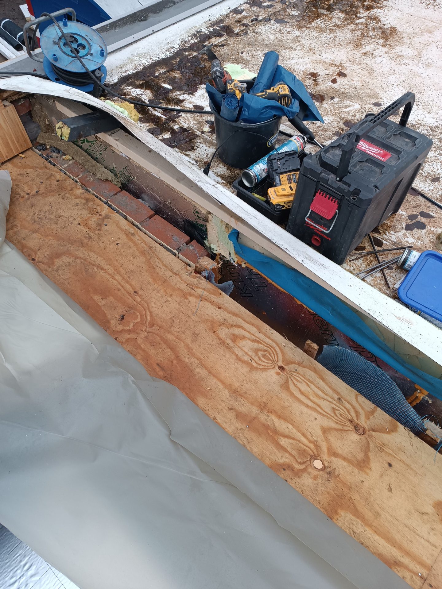 Dakdoorvoer en afwerking op plat dak in Woudenberg